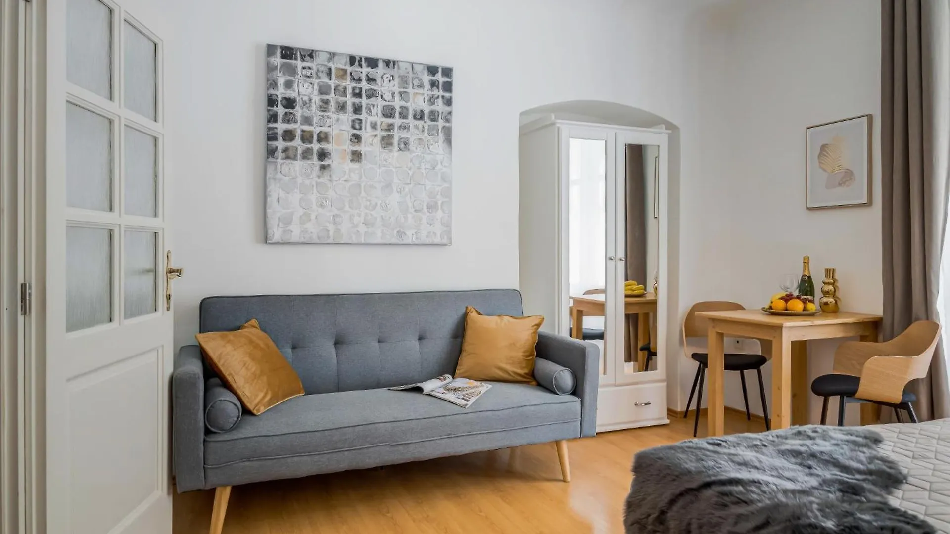 براغ King'S Road Residence