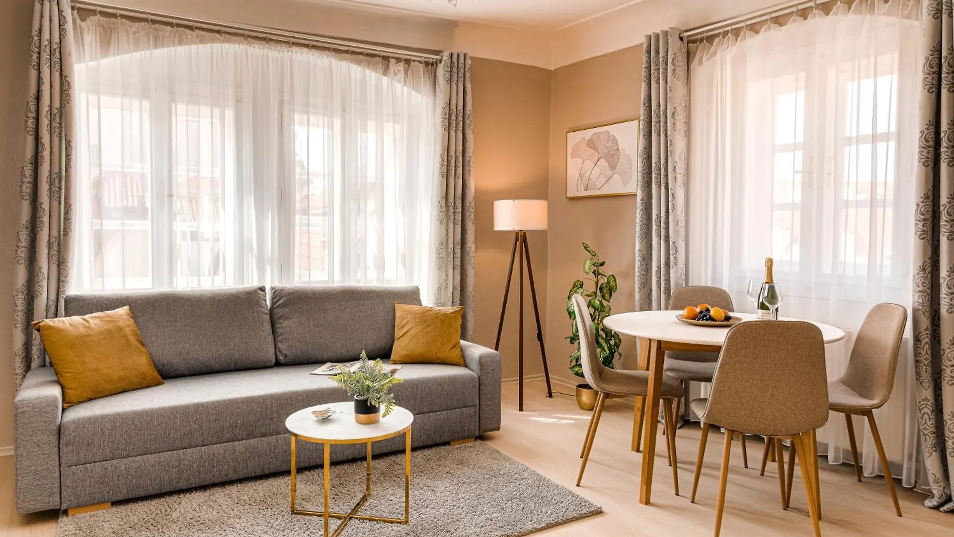 براغ King'S Road Residence 0*,
